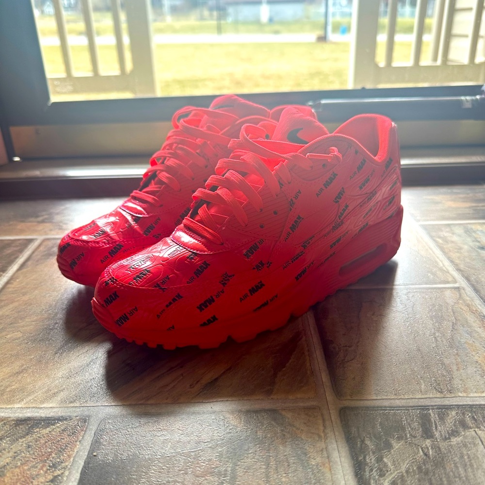 Red Nike Air Max
